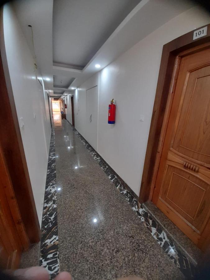 Hotel Zoon Dabb Srinagar Airport Kashmir Екстериор снимка
