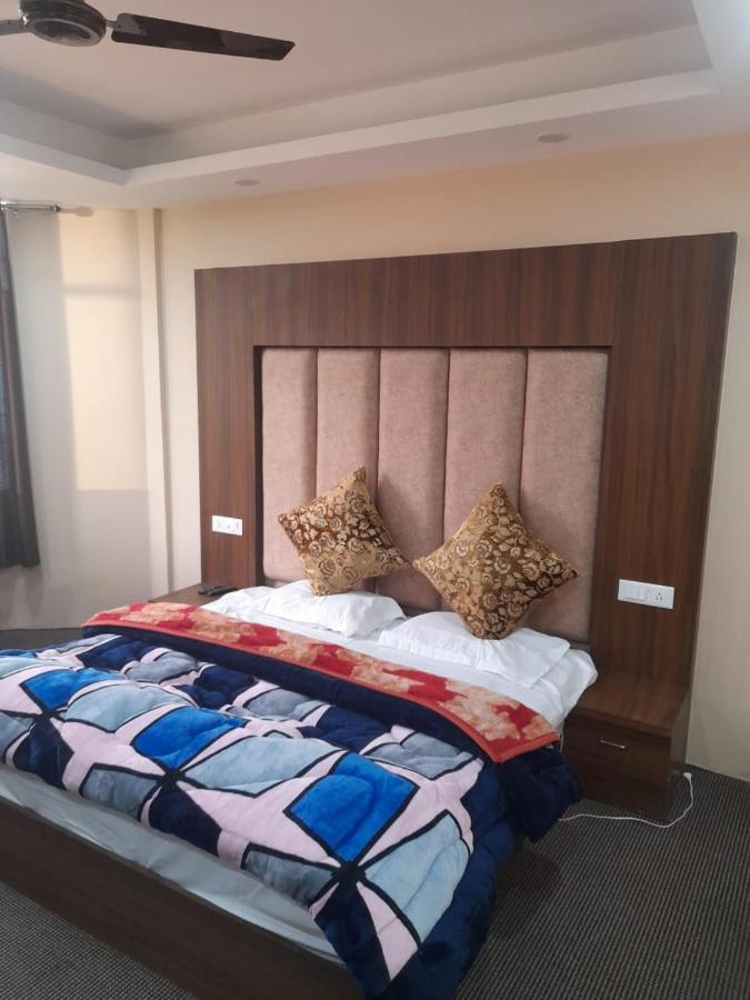 Hotel Zoon Dabb Srinagar Airport Kashmir Екстериор снимка
