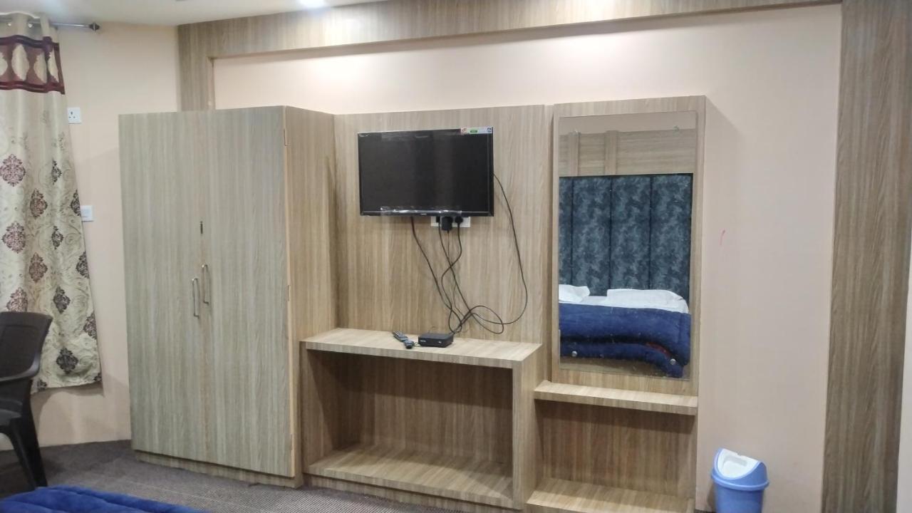 Hotel Zoon Dabb Srinagar Airport Kashmir Екстериор снимка