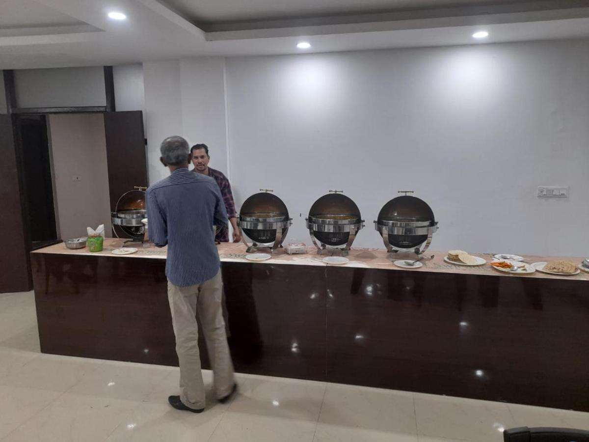 Hotel Zoon Dabb Srinagar Airport Kashmir Екстериор снимка