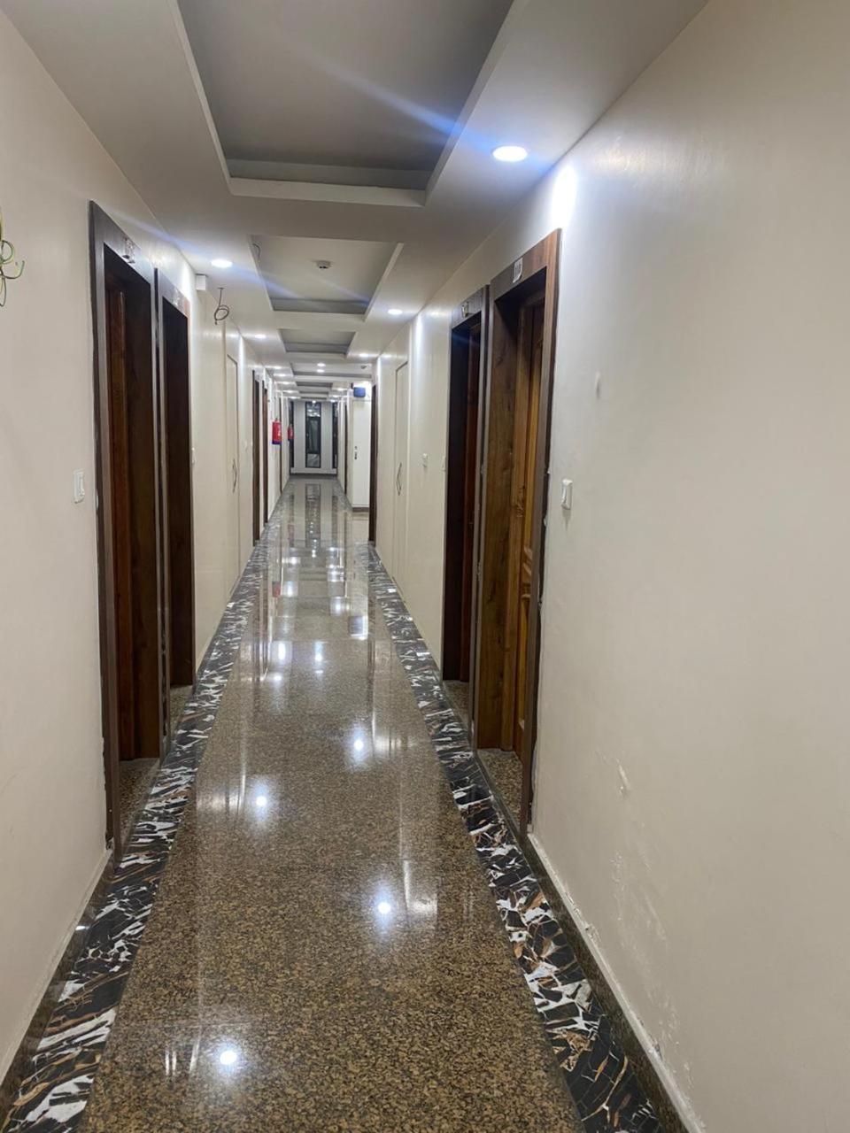 Hotel Zoon Dabb Srinagar Airport Kashmir Екстериор снимка