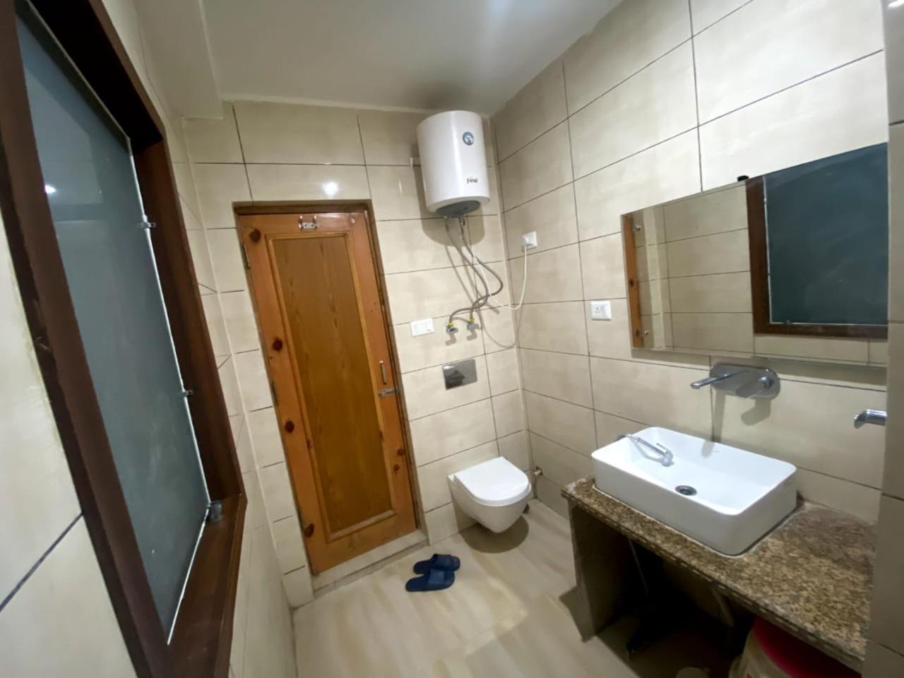 Hotel Zoon Dabb Srinagar Airport Kashmir Екстериор снимка