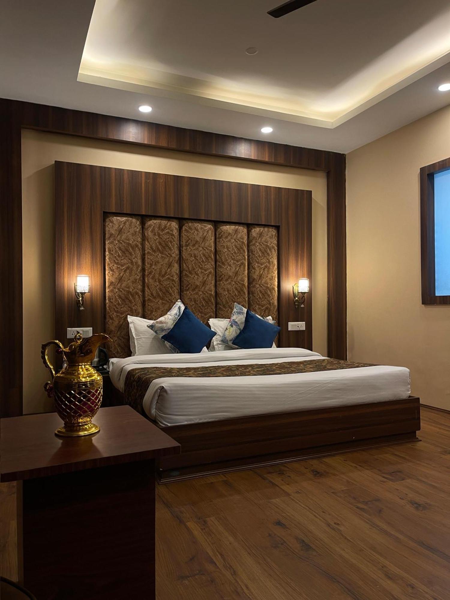 Hotel Zoon Dabb Srinagar Airport Kashmir Екстериор снимка