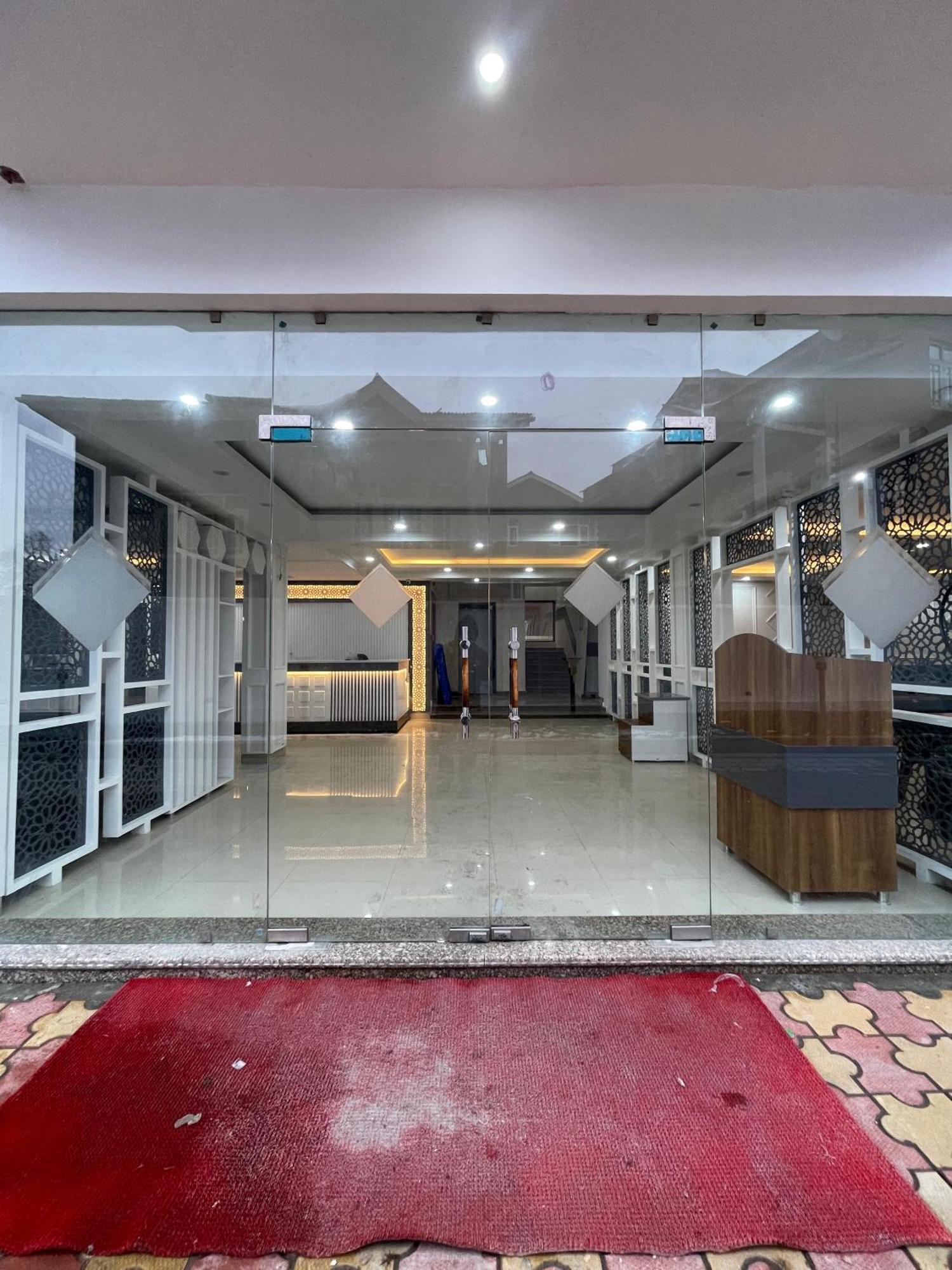 Hotel Zoon Dabb Srinagar Airport Kashmir Екстериор снимка