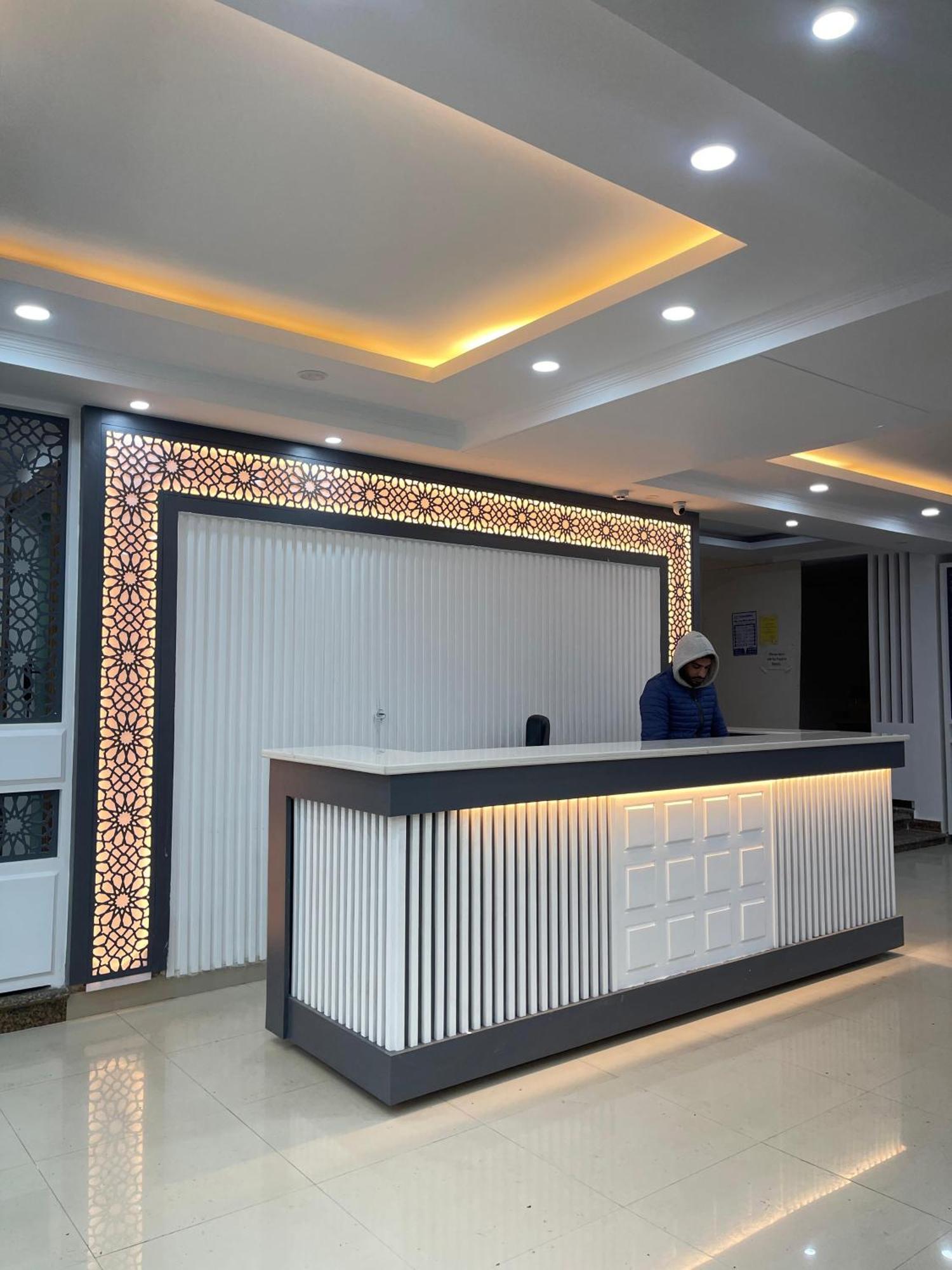 Hotel Zoon Dabb Srinagar Airport Kashmir Екстериор снимка