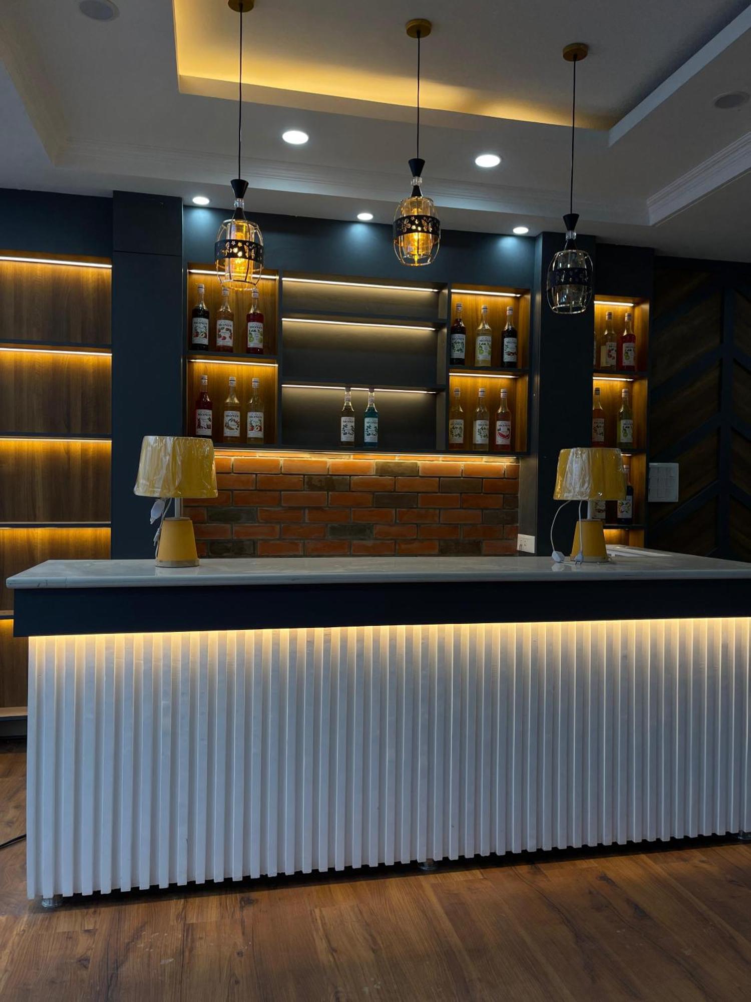 Hotel Zoon Dabb Srinagar Airport Kashmir Екстериор снимка